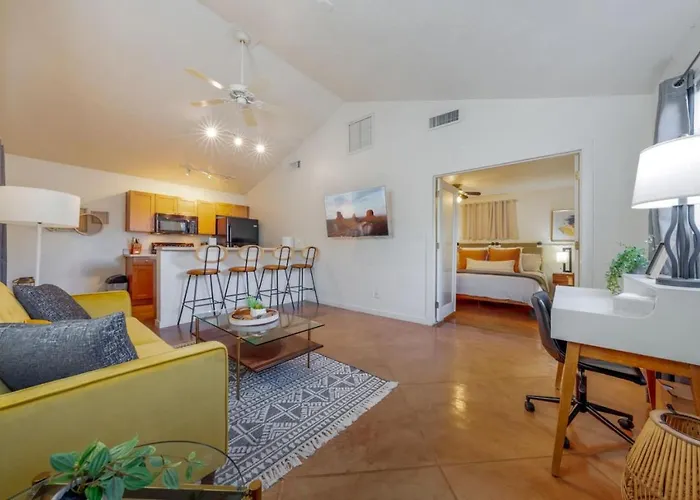 Central, 1 Bedroom 1 Ba, Fenced, Cozy, Tucson
