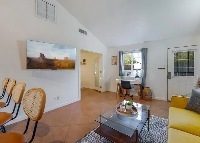 Central, 1 Bedroom 1 Ba, Fenced, Cozy, Holiday home Tucson